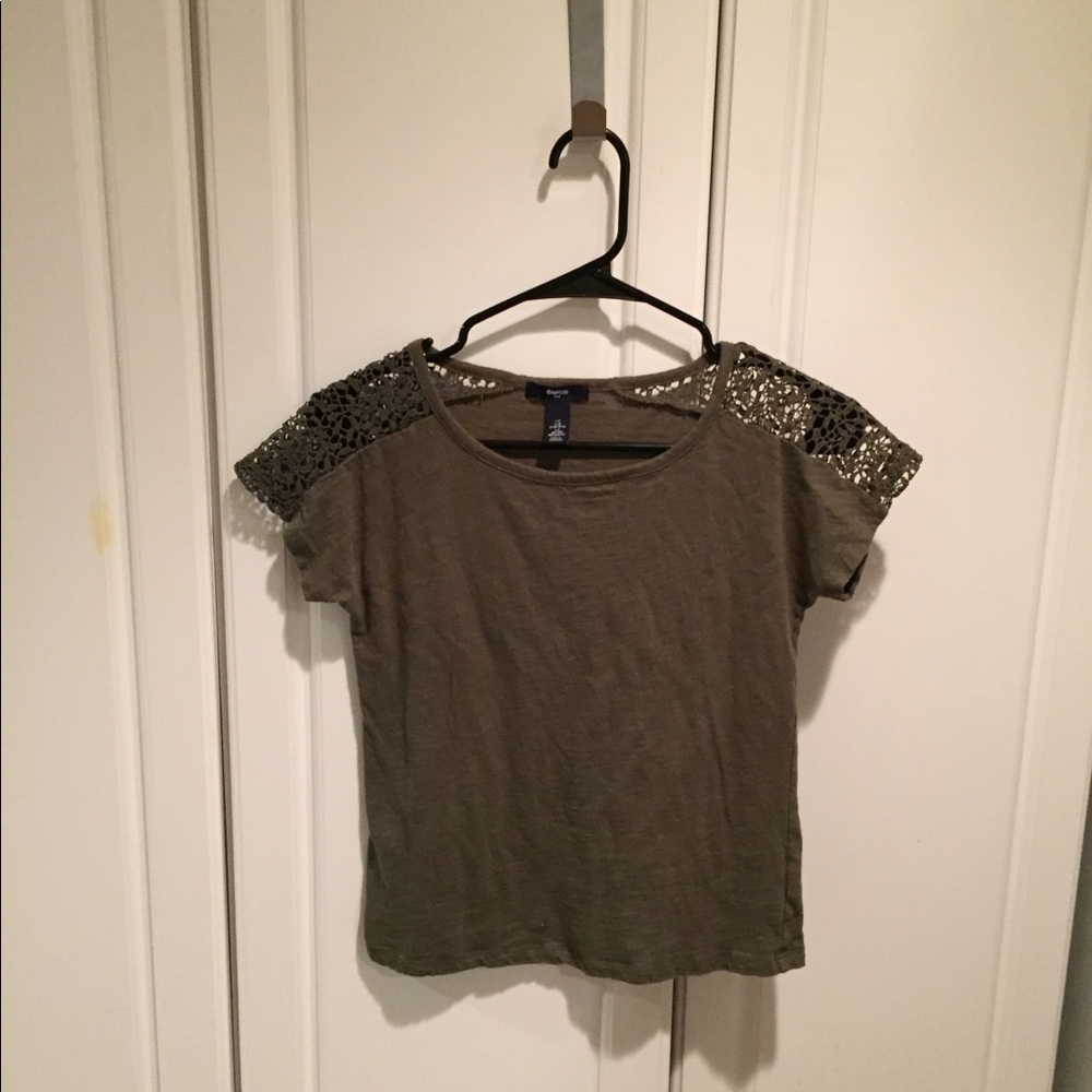 Gap Kids olive t with lace trim